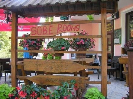 Okrepcevalnica Kurn'K Bed & Breakfast Cerkno Eksteriør bilde